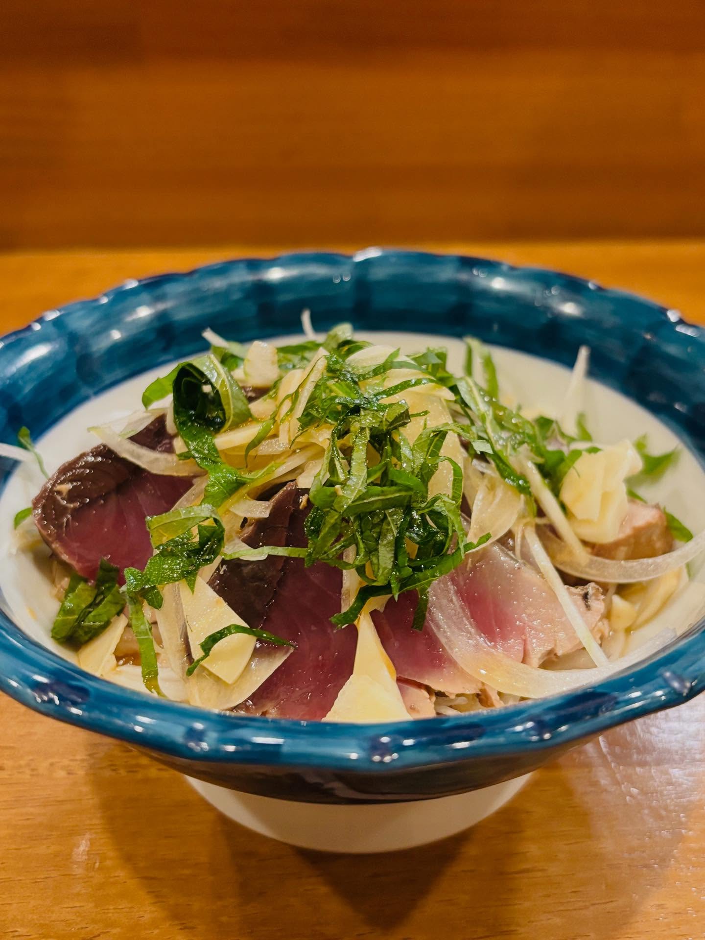 こんにちは！住よしです！！4日間ものお休みを頂きすいませんお陰様で本日より一部営業形態を変更して営業となります！！本日から当面の間、17時から22時まで！日曜日、月曜日はお休み！でやらせて頂きます！！新しい住よし！ぜひいらして下さいー！！！本日もお待ちしてます！！