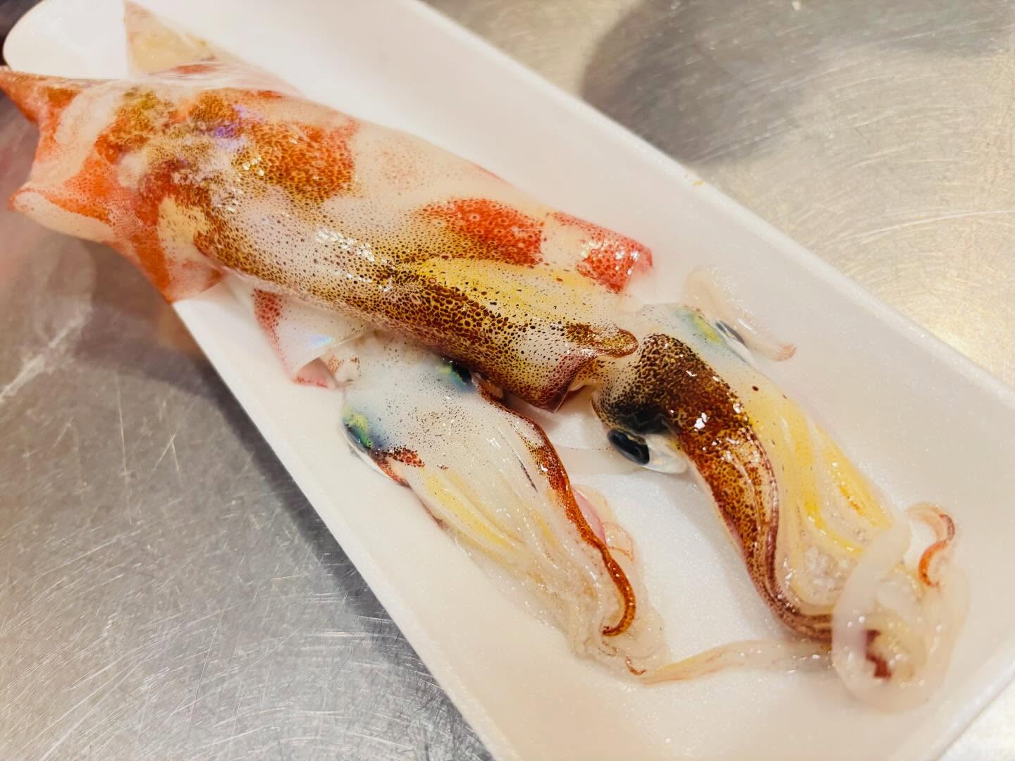 こんにちは！住よしです！！本日息子の体調不良により病院へ行くので、オープン18時になります！！申し訳ありませんがよろしくお願いしますさて！オススメはヤリイカ！！！ぜひご賞味ください！！本日もよろしくお願いします！！！#勝田#ひたちなか市#居酒屋#お刺身#日本酒